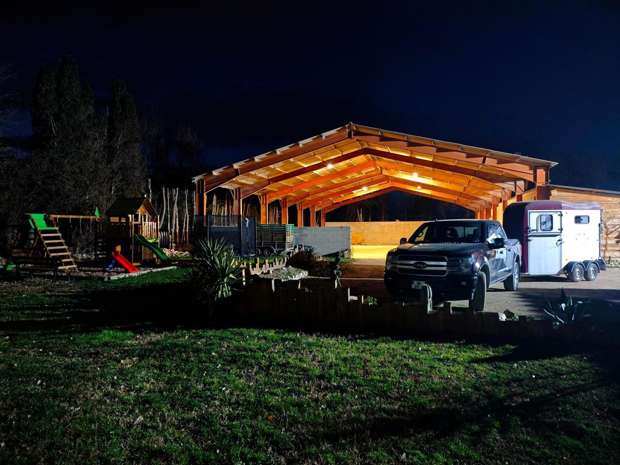 Appartement Insolite Au Ranch Wamakiti Le Soler Exteriér fotografie